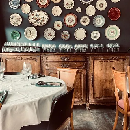 Auberge Du Mont Rond Hostel