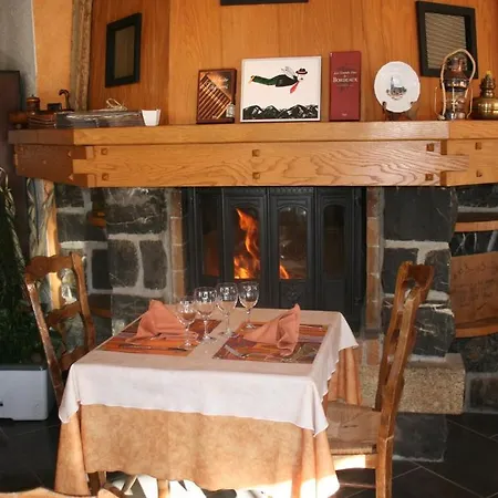 Auberge Du Mont Rond Hostel